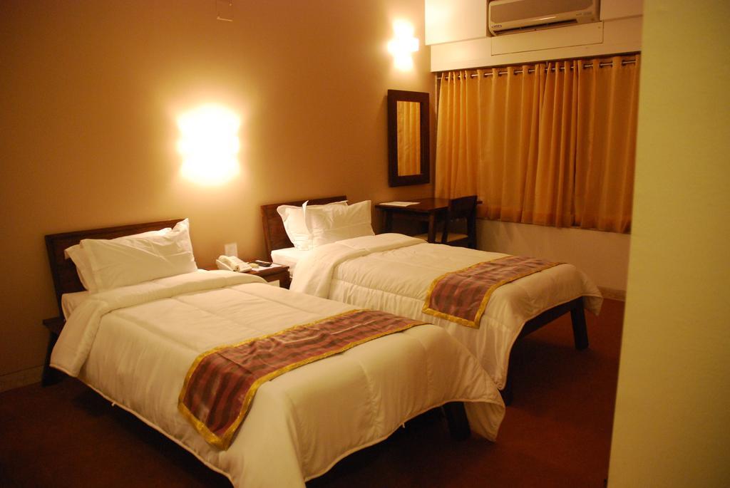 Hotel Ambience Excellency, Wakad, Pune Pimpri-Chinchwad Quarto foto