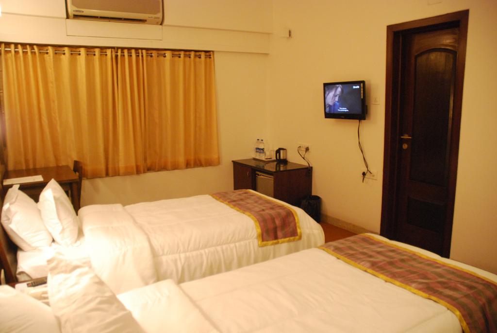 Hotel Ambience Excellency, Wakad, Pune Pimpri-Chinchwad Quarto foto